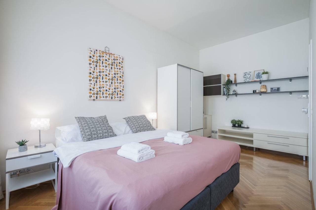 Art Apartments Prague II Praga Exterior foto