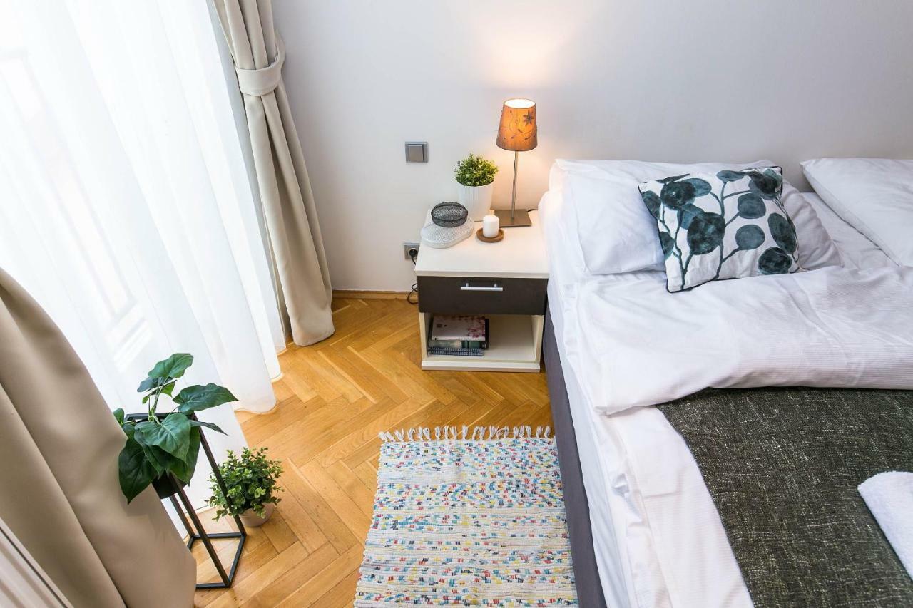 Art Apartments Prague II Praga Exterior foto
